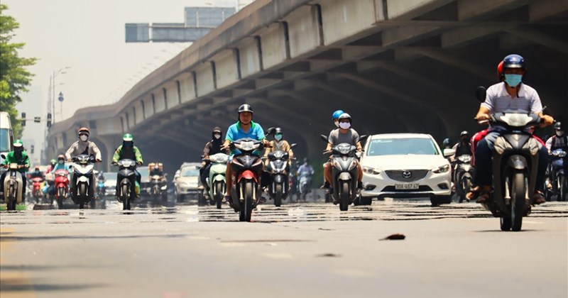 thoi-diem-nang-nong-nhat-17793573408951671912100 Cao điểm của đợt nắng nóng cực kỳ gay gắt sắp tới là ngày nào?- Ảnh 1.