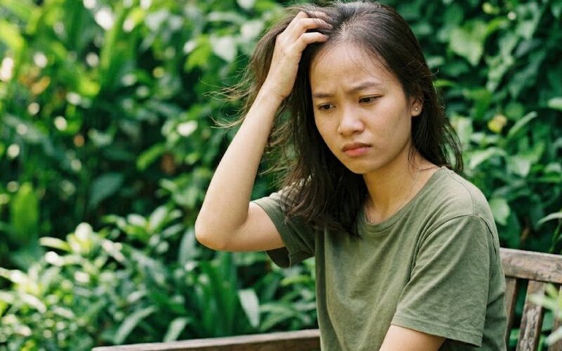 Cách chọn dầu gội đầu cho người tóc mỏng