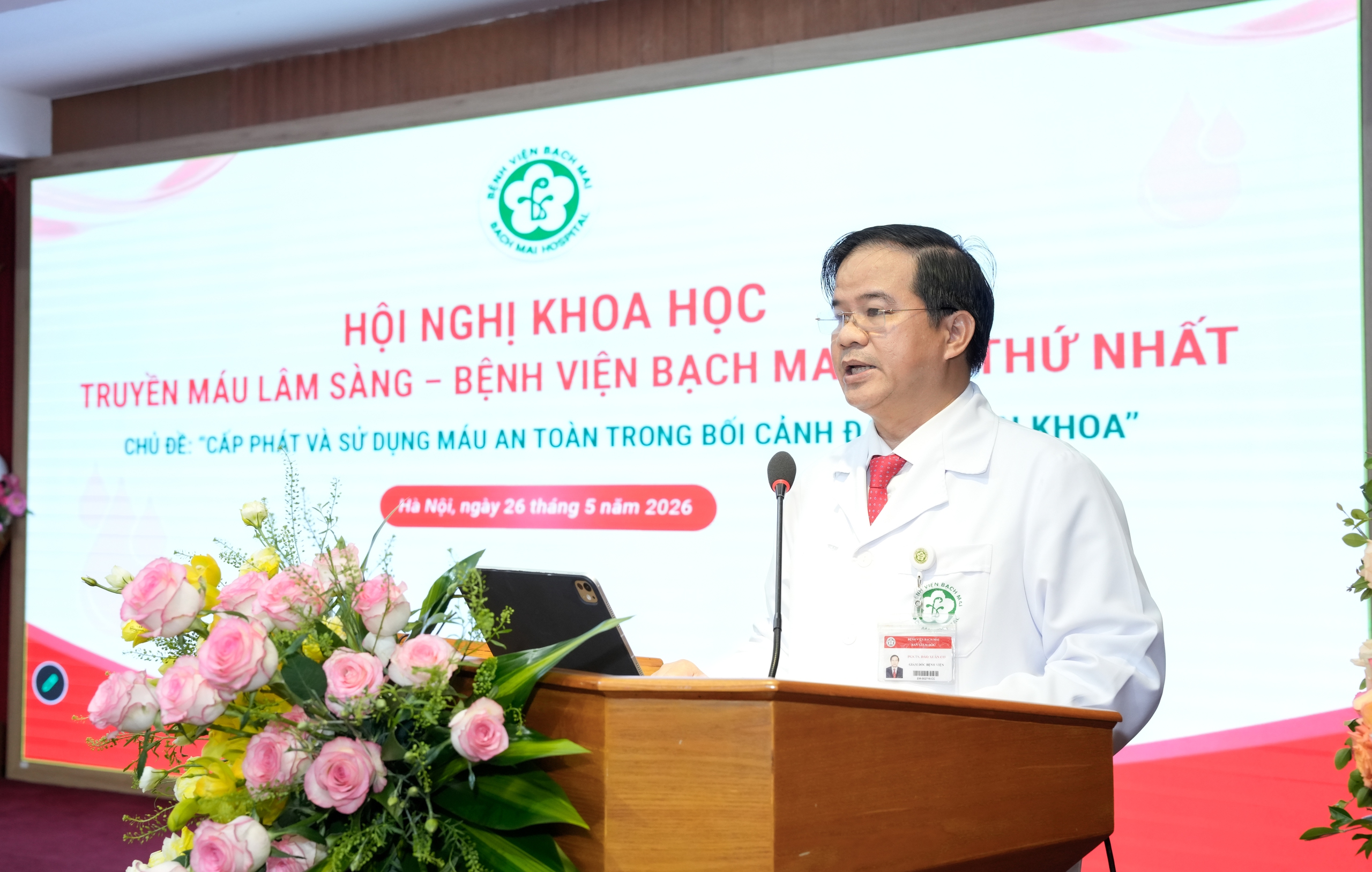 truyen-mau-1779789973714471518183 Giám đốc Bệnh viện Bạch Mai: Truyền máu cần nhìn nhận như một phương pháp điều trị đa chuyên khoa- Ảnh 1.