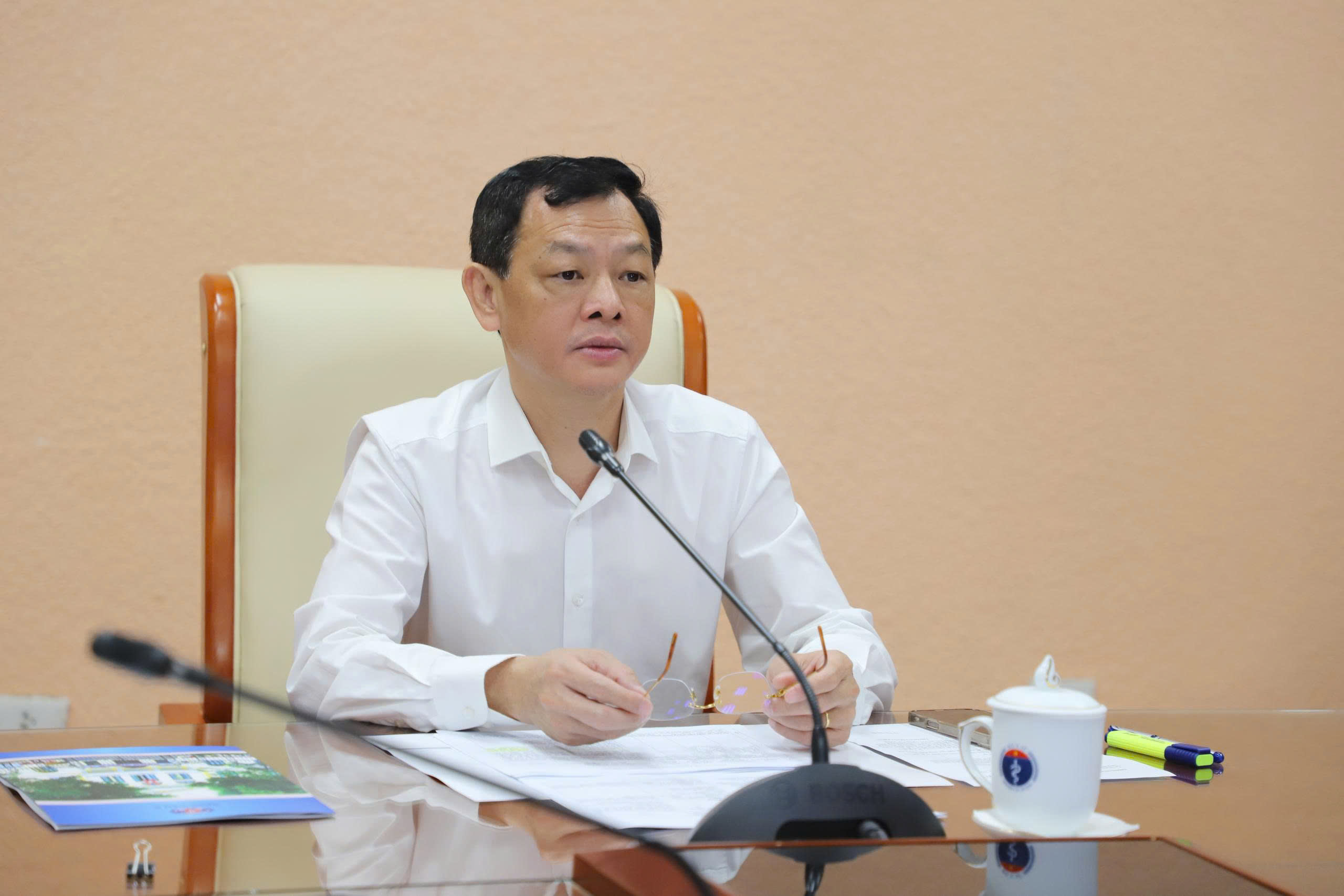 Thứ trưởng Nguyễn Tri Thức: Thúc đẩy ứng dụng các sáng kiến, đề tài khoa học vào điều trị thực tiễn- Ảnh 1.