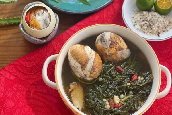 2 món ăn bài thuốc từ trứng vịt lộn giúp bồi bổ khí huyết