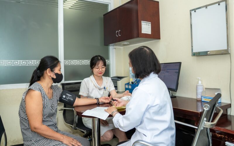 Chuẩn hóa chất lượng, nâng cao năng lực chăm sóc sức khỏe ban đầu