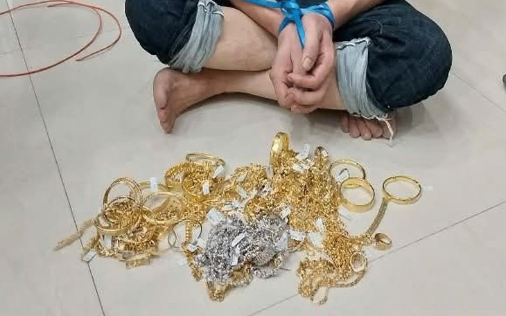 Xử phạt nam thanh niên đăng ảnh giả mạo CSGT kèm lời 'chuẩn bị đi bắt xe'- Ảnh 2.