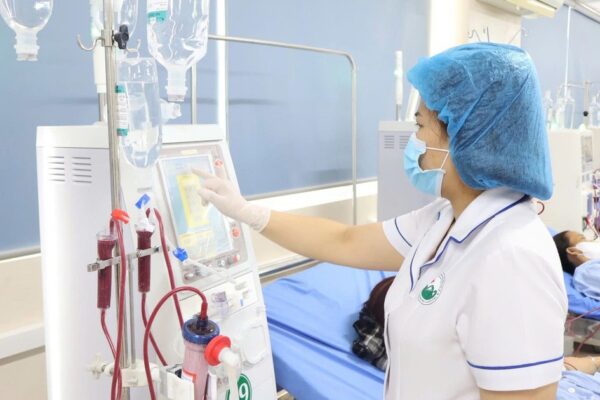 Hà Nội có nhiều chính sách phát triển y tế mới, hỗ trợ bác sĩ tới 20 triệu đồng/tháng