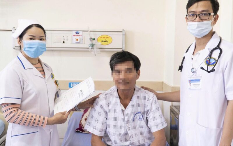 Chân lạnh toát sau cơn đau bất thường, bác sĩ cảnh báo dấu hiệu nguy cơ mất chi
