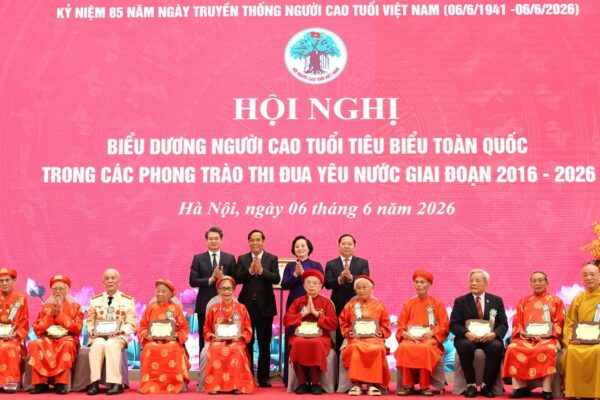 Phó Thủ tướng: Xác định người cao tuổi là nguồn lực, là động lực quan trọng của đất nước