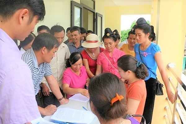 Công chức tăng cường về xã đặc biệt khó khăn có được hưởng phụ cấp thu hút?- Ảnh 1.