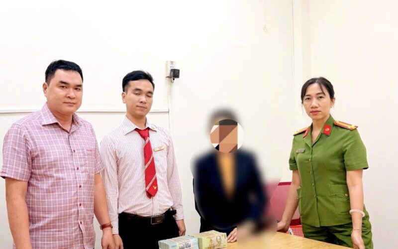 Quen ‘tướng Mỹ’ qua mạng xã hội, người phụ nữ suýt mất hơn 1,3 tỷ đồng