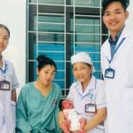 Cứu sống sản phụ nguy kịch sau khi sinh con trên xe khách
