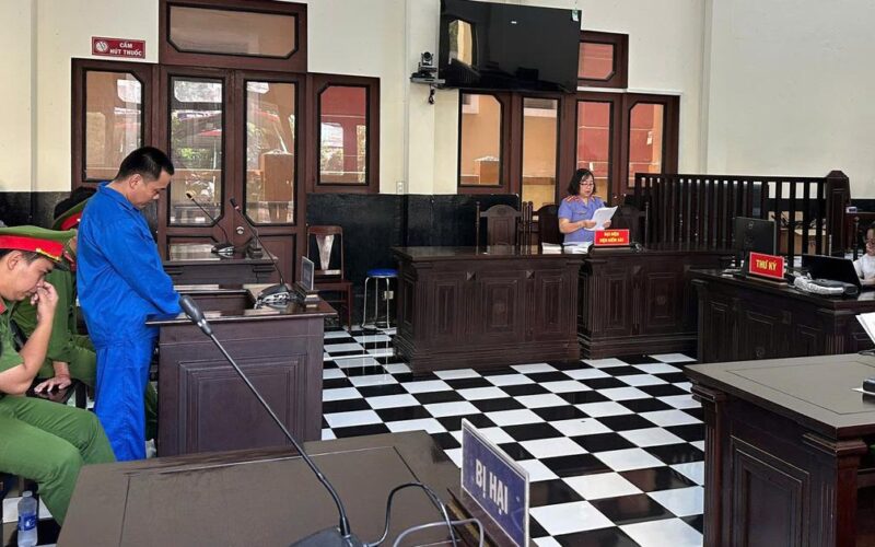 Dùng dao chém chết bạn nhậu, Dương Hoàng Thông nhận 19 năm tù