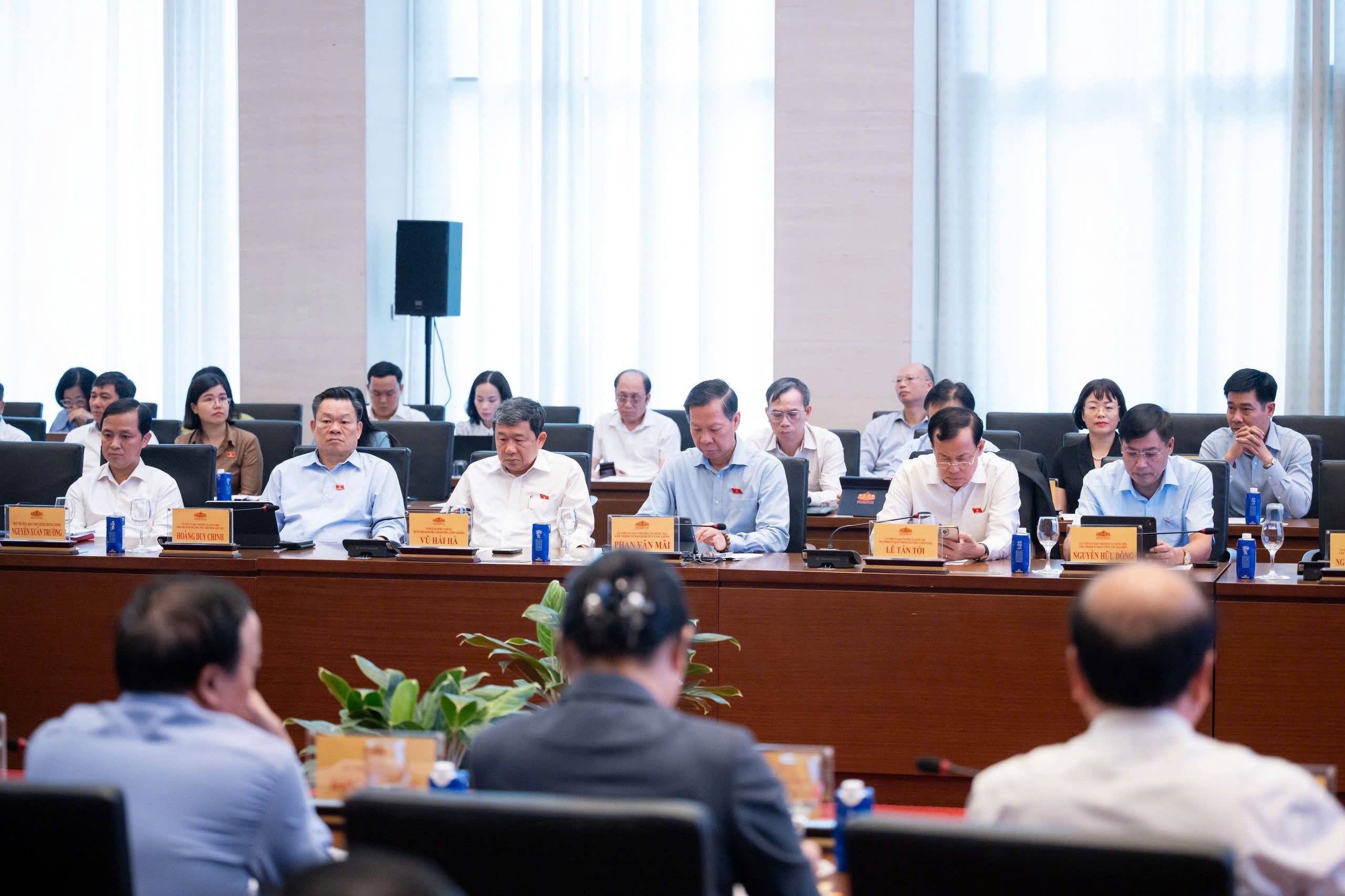 Quan điểm lập pháp nhiệm kỳ Quốc hội khóa XVI: Chấm dứt tư duy 'không quản được thì cấm'- Ảnh 4.