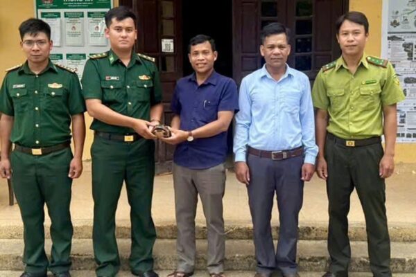Phát hiện động vật quý hiếm, người dân ở Huế giao nộp bộ đội biên phòng