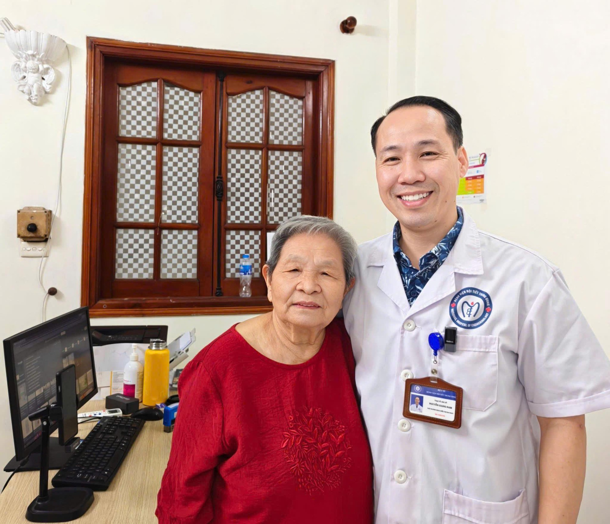 photo-1781756109839-1781756111278905369576 Bác sĩ nội tiết hơn 20 năm đồng cảm cùng người bệnh khó khăn- Ảnh 1.