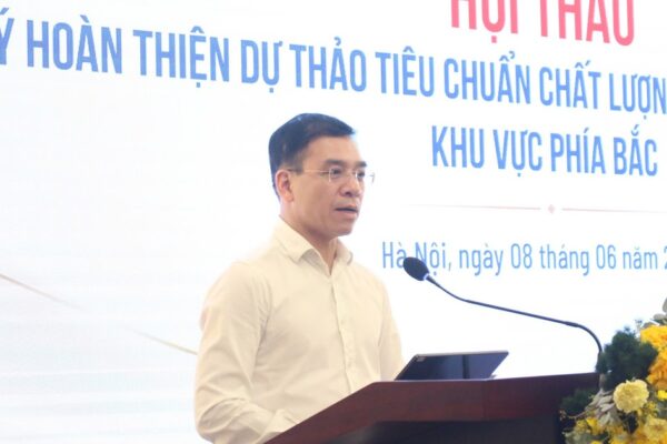 Xây dựng bộ tiêu chuẩn chất lượng bệnh viện nâng cao: Hướng tới người bệnh và tiệm cận chuẩn quốc tế