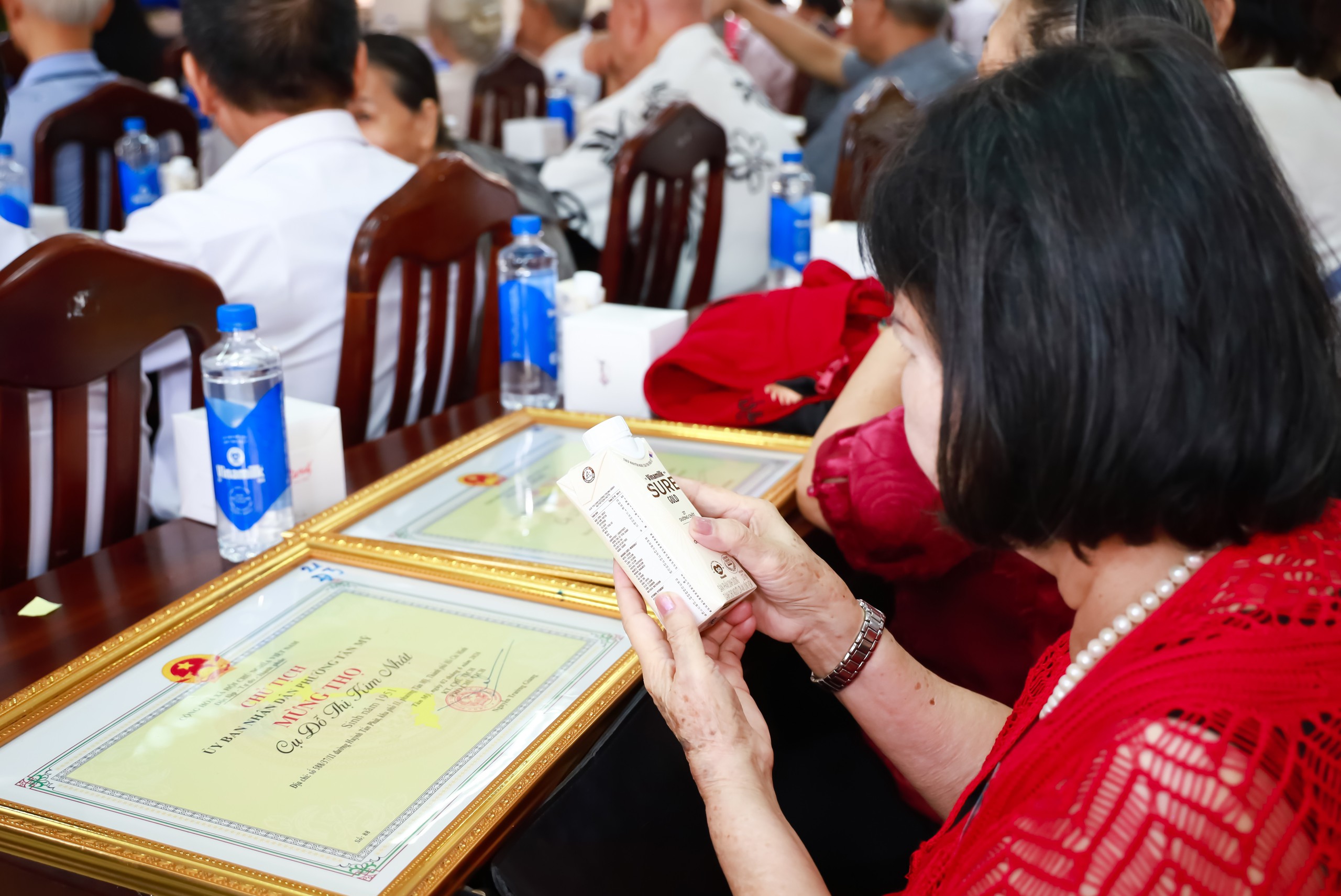 Vinamilk đón thế hệ 'đồng niên' tham quan nhà máy với lời hứa chăm sóc sức khỏe bằng dinh dưỡng chất lượng- Ảnh 7.