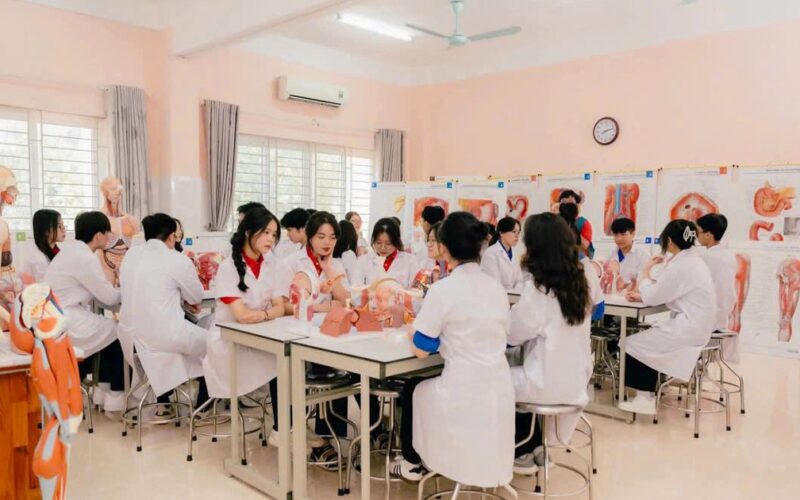Biến động điểm chuẩn Đại học Y Hà Nội 3 năm gần đây